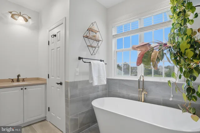 $599,900 | 29730 Vincent Village Drive, Milton, DE 19968