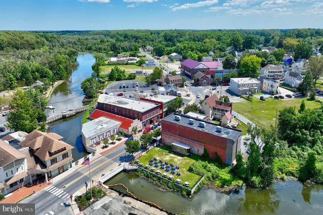 $599,900 | 29730 Vincent Village Drive, Milton, DE 19968