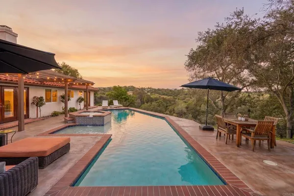 $1,465,000 | 707 Live Oak Park Road South, Fallbrook, CA 92028