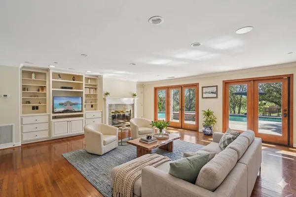 $1,465,000 | 707 Live Oak Park Road South, Fallbrook, CA 92028