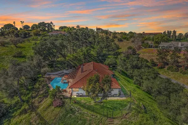 $1,465,000 | 707 Live Oak Park Road South, Fallbrook, CA 92028