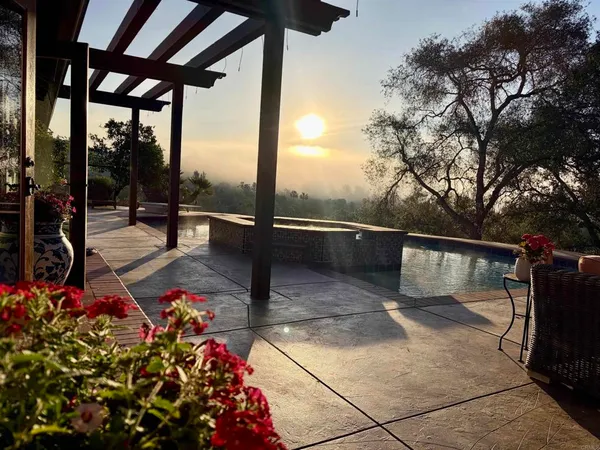 $1,465,000 | 707 Live Oak Park Road South, Fallbrook, CA 92028