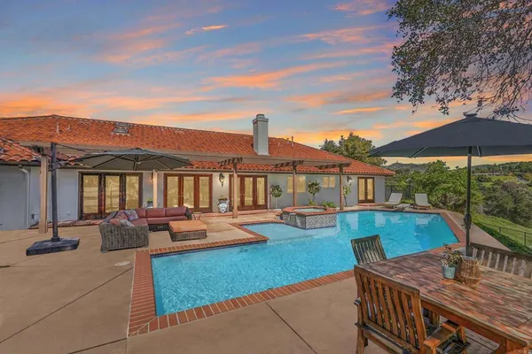 $1,465,000 | 707 Live Oak Park Road South, Fallbrook, CA 92028