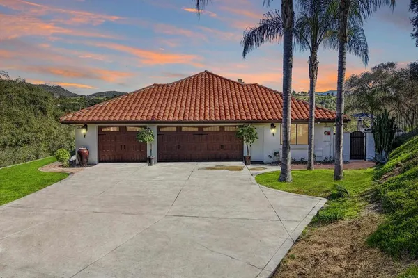 $1,465,000 | 707 Live Oak Park Road South, Fallbrook, CA 92028