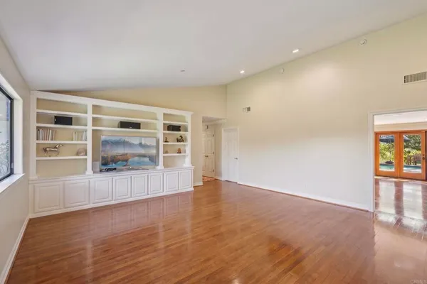 $1,465,000 | 707 Live Oak Park Road South, Fallbrook, CA 92028