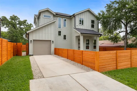 $1,099,000 | 1702 Pennsylvania Avenue, Austin, TX 78702