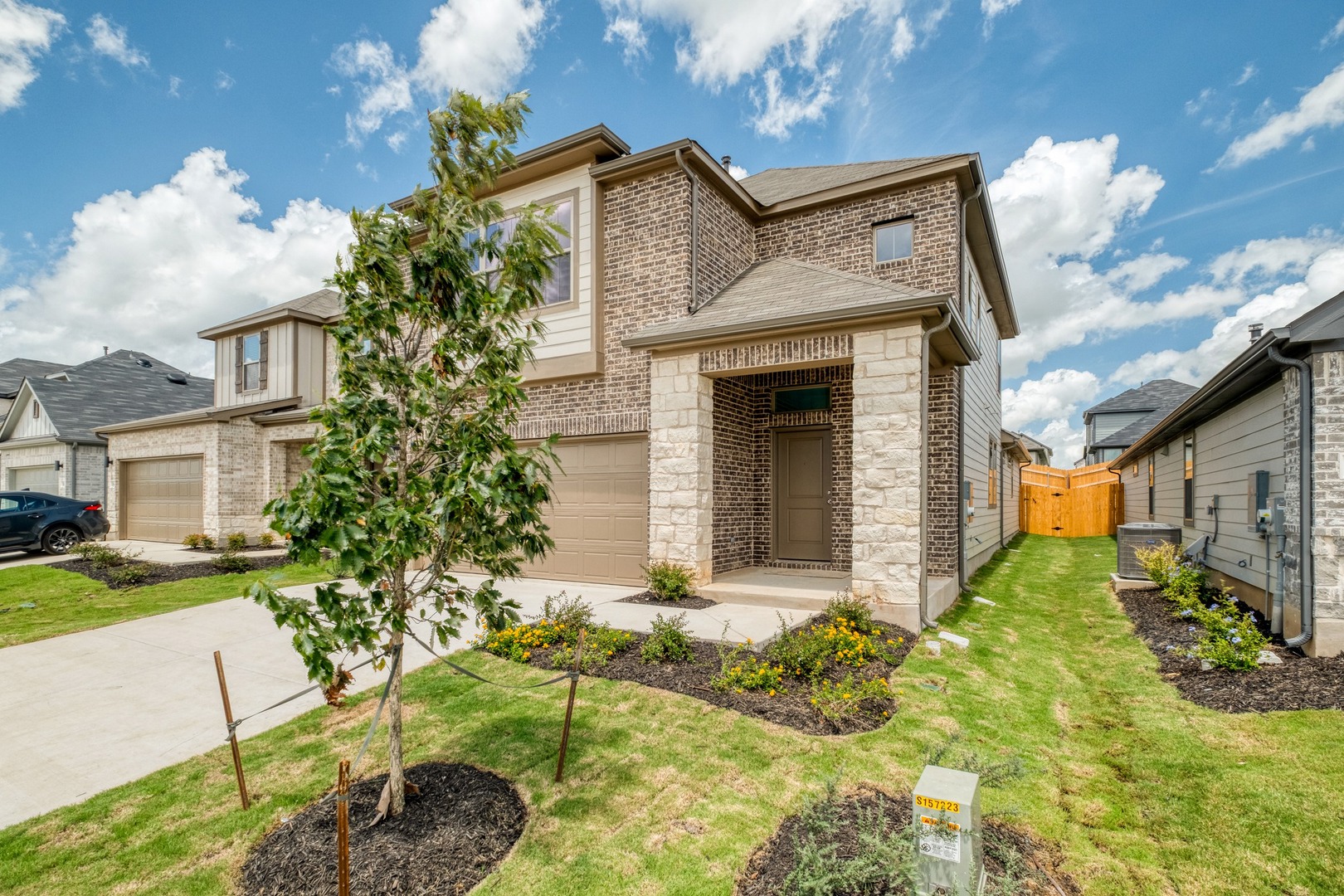 180 Hornet Street Elgin, TX 78621 - Photo 2 of 39