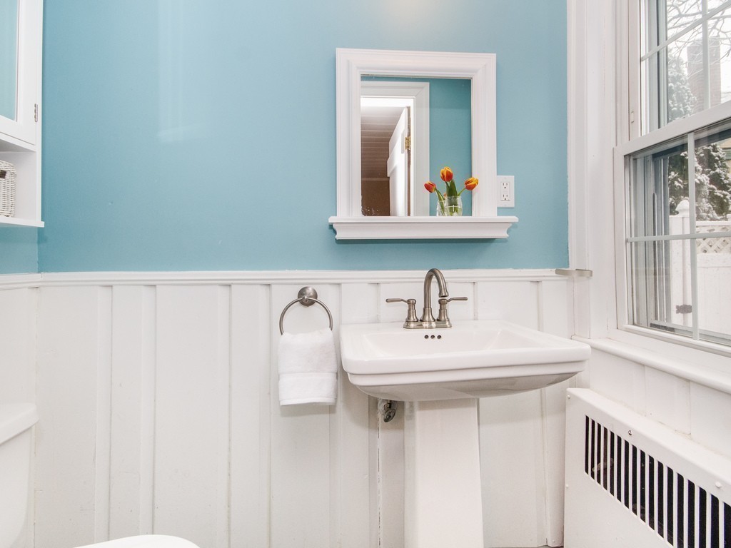 125 Loring Road Winthrop, MA 02152 - Photo 12 of 23 Gallery Image 12