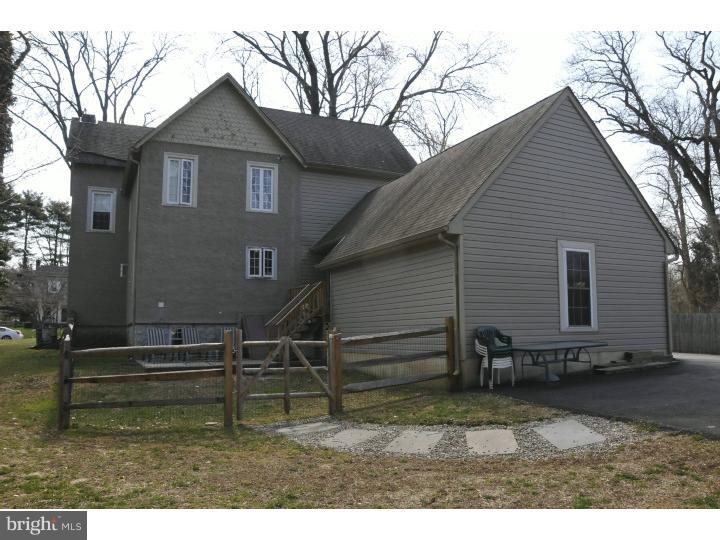 400 Sandy Bank Road Media, PA 19063 - Photo 9 of 25 Exterior Back