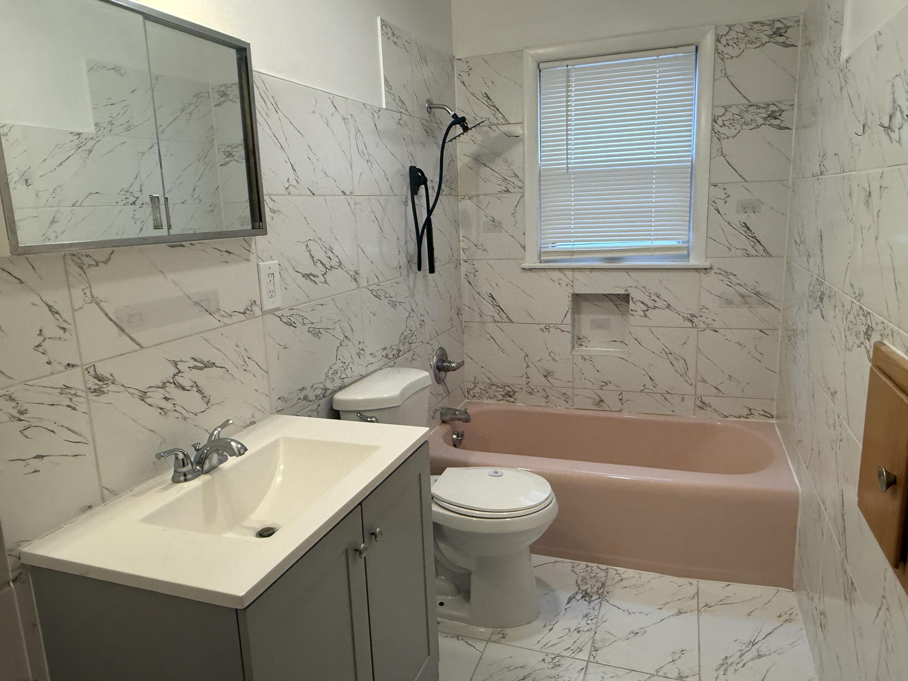 4683 North 68th Street Milwaukee, WI 53218 - Photo 7 of 10 IMG_8803