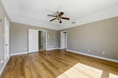 $1,050,000 | 3332 Gatwick Place, Farmers Branch, TX 75234