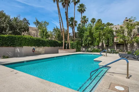 $385,000 | 2601 South Broadmoor Drive, Unit 24, Palm Springs, CA 92264