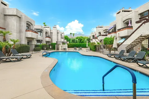 $385,000 | 2601 South Broadmoor Drive, Unit 24, Palm Springs, CA 92264