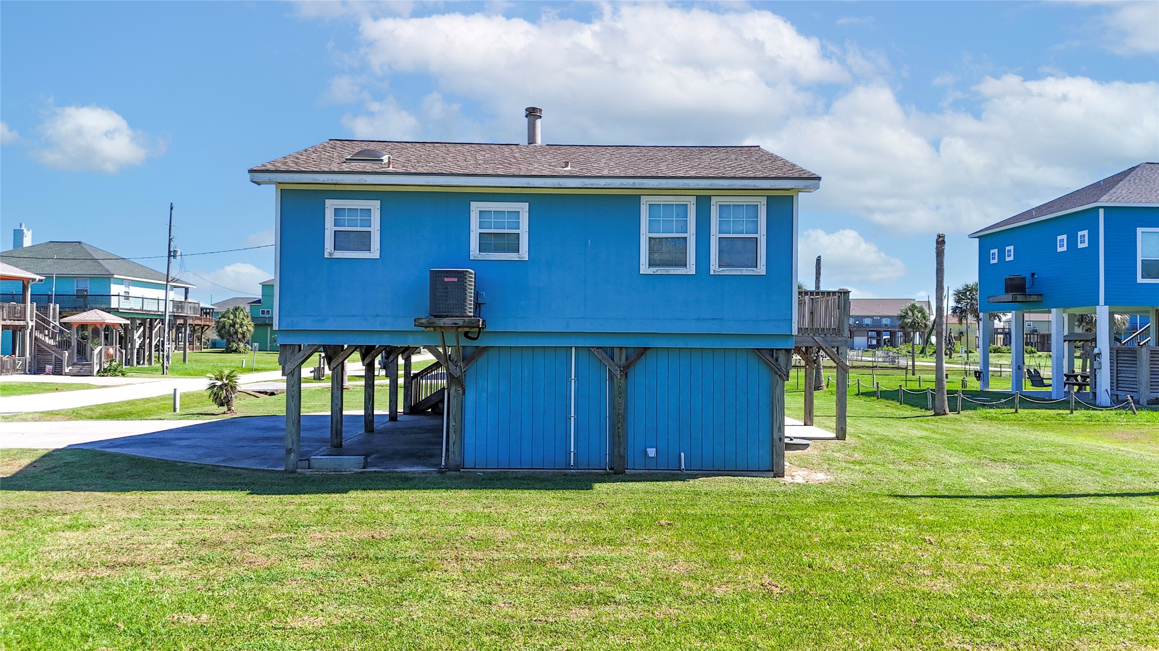 951 Clara Street Crystal Beach, TX 77650 - Photo 17 of 21