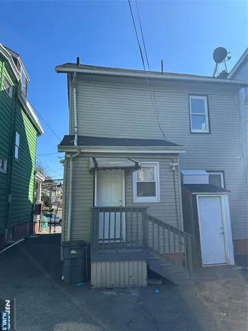 $485,000 | 1041 Hunterdon Street, Newark, NJ 07112