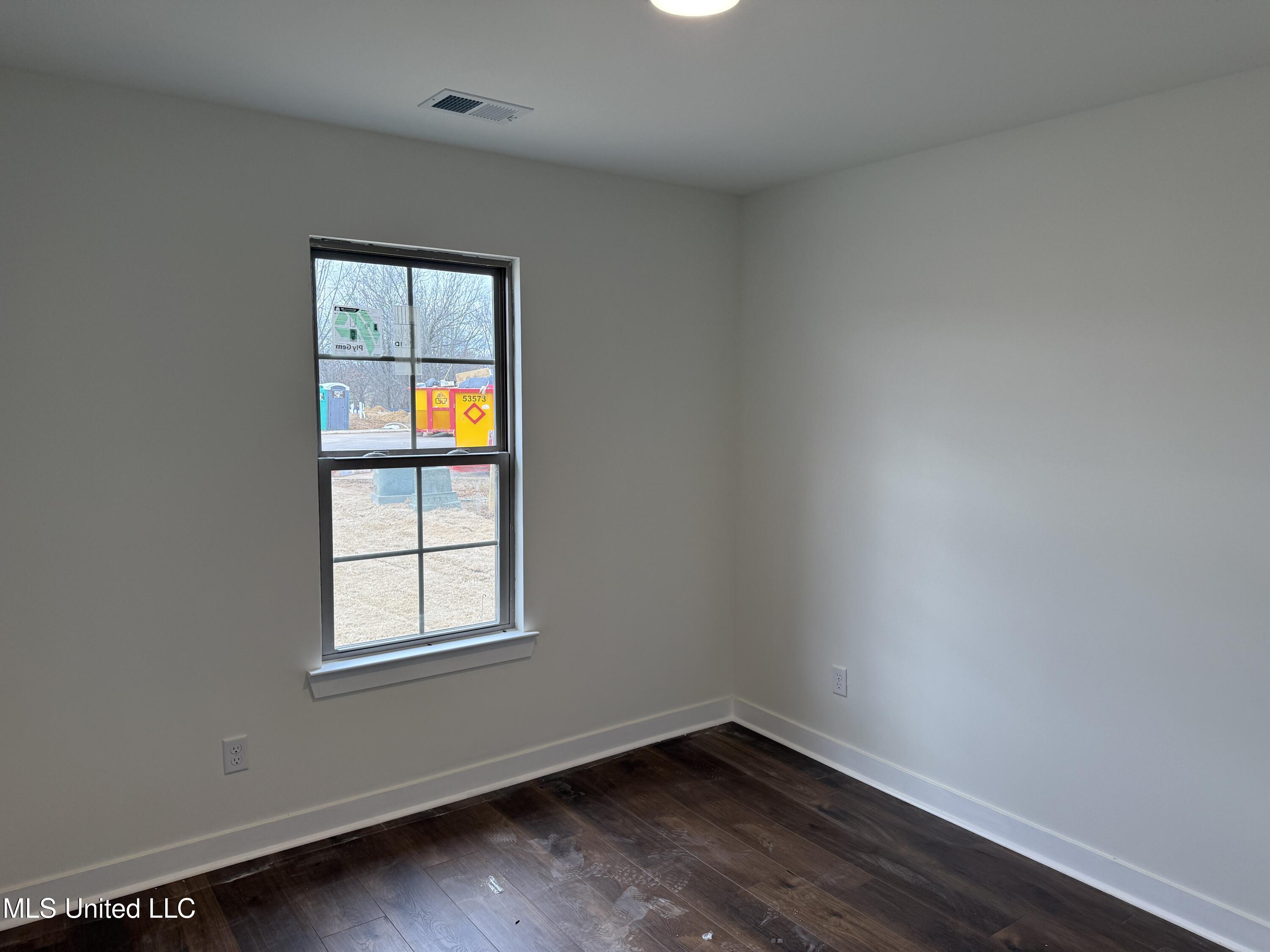 6588 Boxley Pointe, Unit POINTE Walls, MS 38680 - Photo 13 of 15 Bedroom