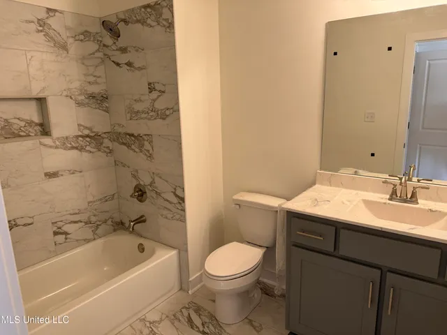 $332,900 | 6588 Boxley Pointe, Unit POINTE, Walls, MS 38680