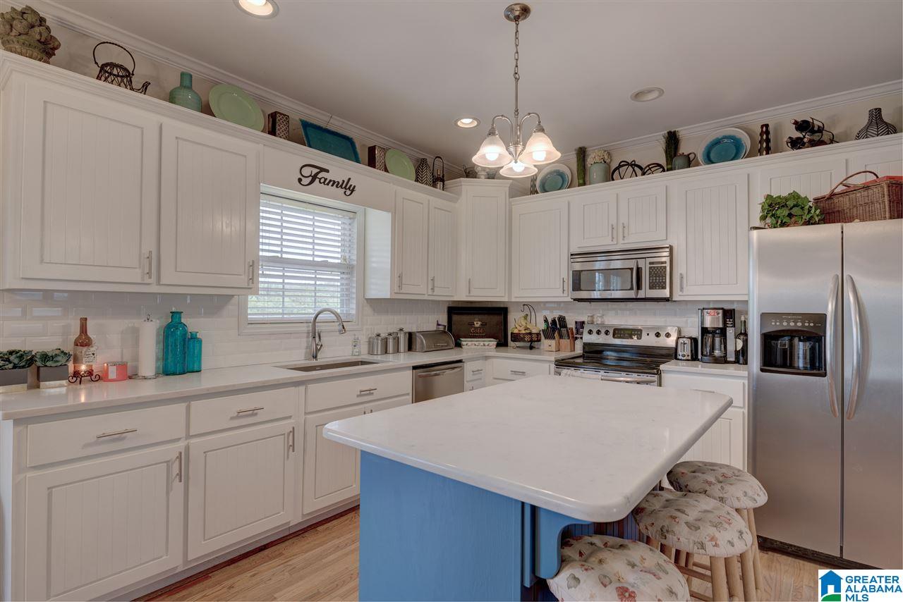 1104 Mountain Lake Road Warrior, AL 35180 - Photo 11 of 34
