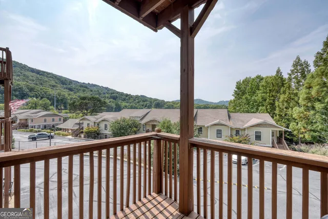 $549,900 | 1411 Lakeside Road, Hiawassee, GA 30546