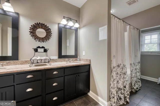 $549,900 | 1411 Lakeside Road, Hiawassee, GA 30546