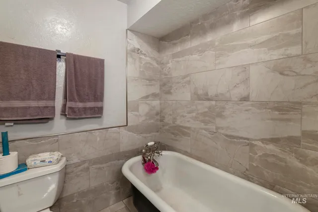 $450,000 | 409 1st Street East, Hansen, ID 83334