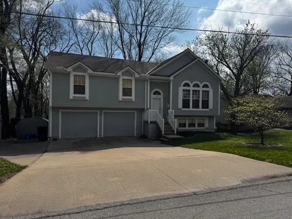 $299,999 | 10007 East 70th Terrace, Raytown, MO 64133