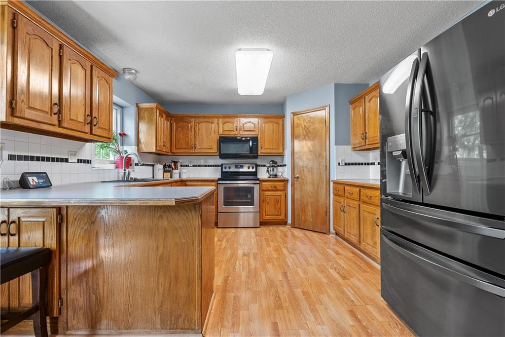10007 East 70th Terrace Raytown, MO 64133 - Photo 11 of 43