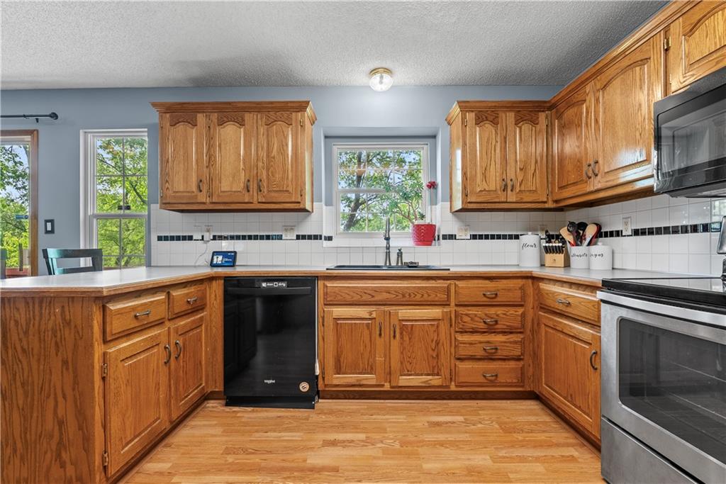 10007 East 70th Terrace Raytown, MO 64133 - Photo 12 of 43