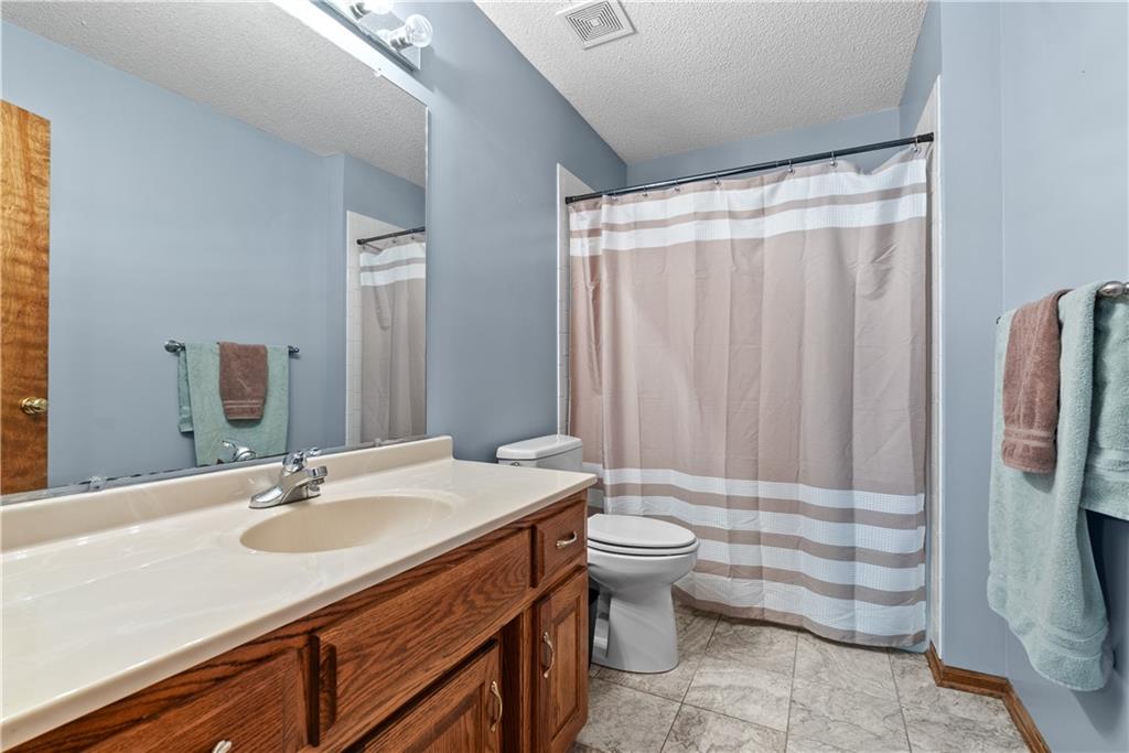 10007 East 70th Terrace Raytown, MO 64133 - Photo 24 of 43
