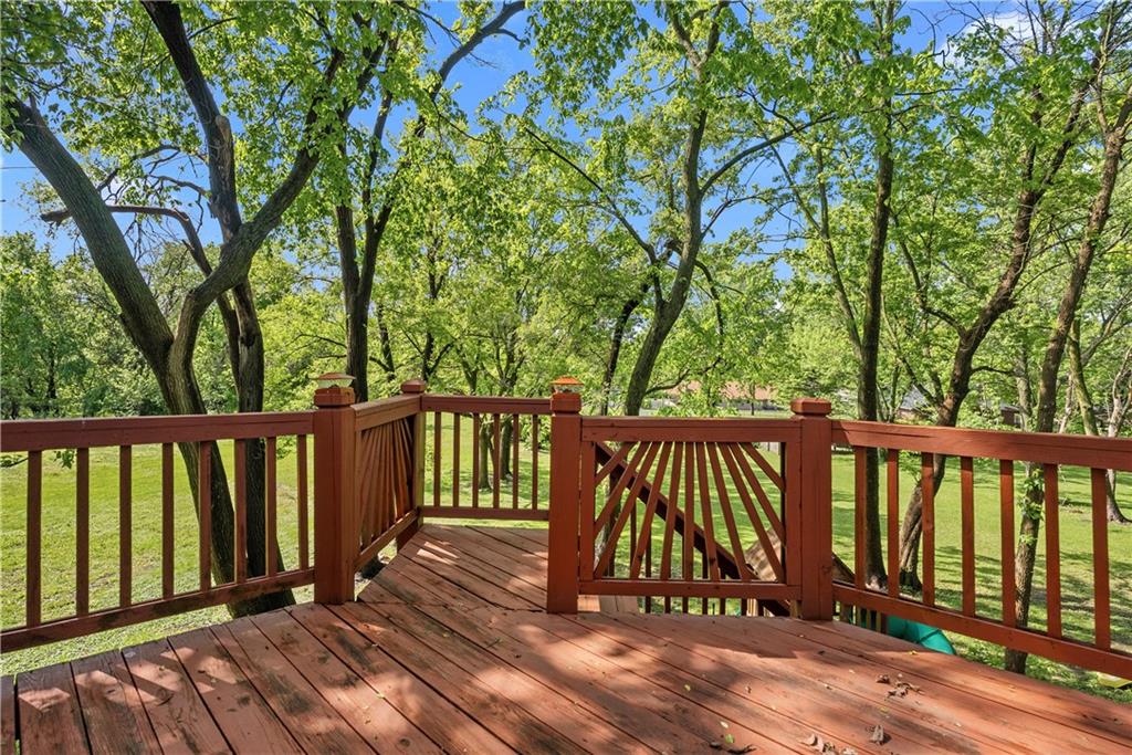 10007 East 70th Terrace Raytown, MO 64133 - Photo 35 of 43