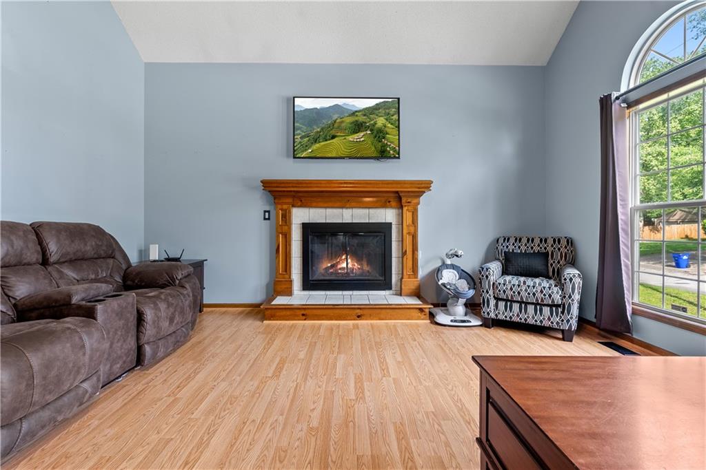 10007 East 70th Terrace Raytown, MO 64133 - Photo 6 of 43