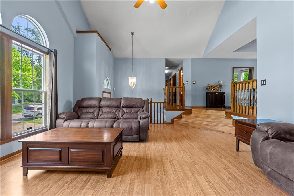 10007 East 70th Terrace Raytown, MO 64133 - Photo 7 of 43