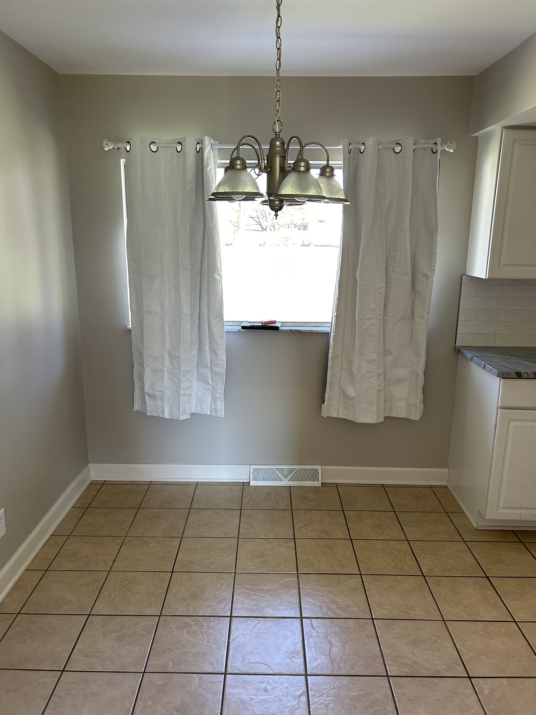 320 Jordan Road Indianapolis, IN 46217 - Photo 12 of 17 Gallery Image 12