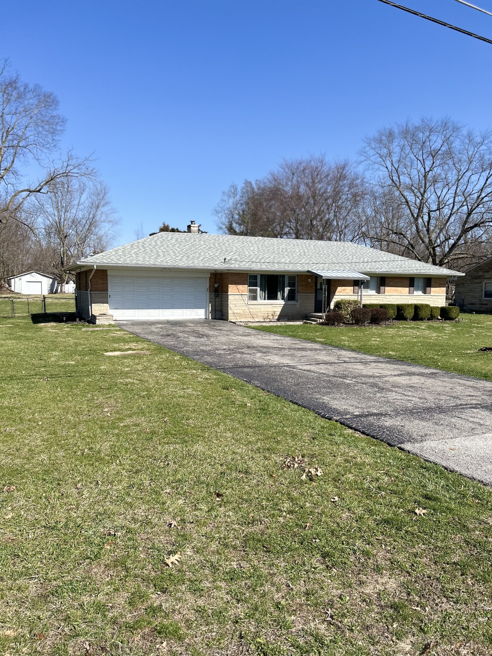 320 Jordan Road Indianapolis, IN 46217 - Photo 2 of 17 Gallery Image 2