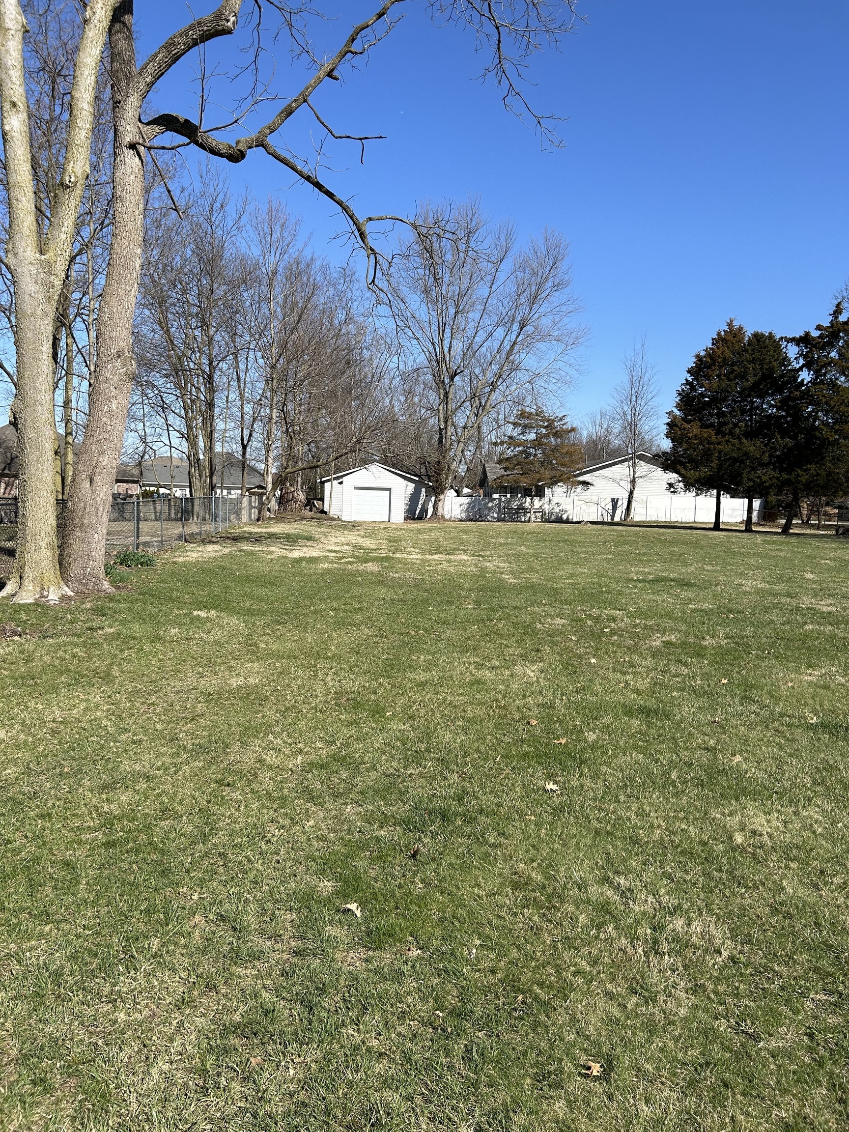 320 Jordan Road Indianapolis, IN 46217 - Photo 5 of 17 Gallery Image 5
