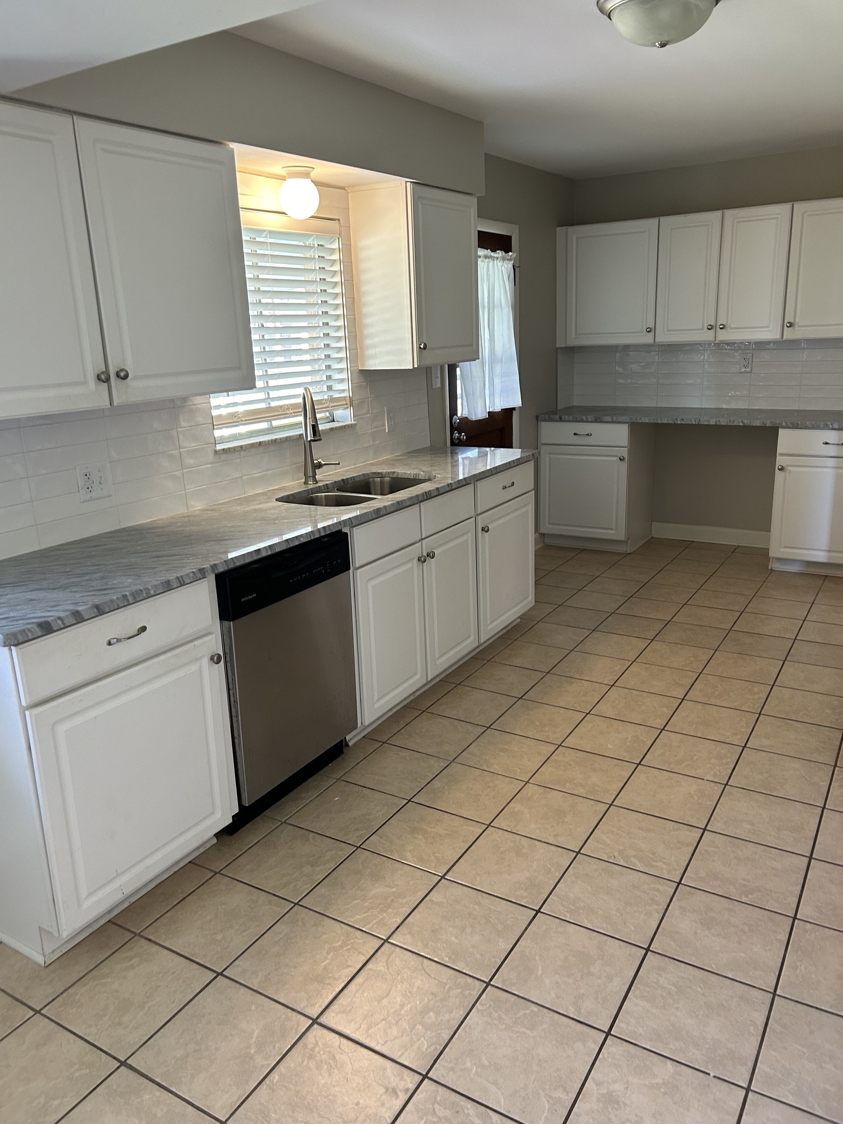 320 Jordan Road Indianapolis, IN 46217 - Photo 9 of 17 Gallery Image 9