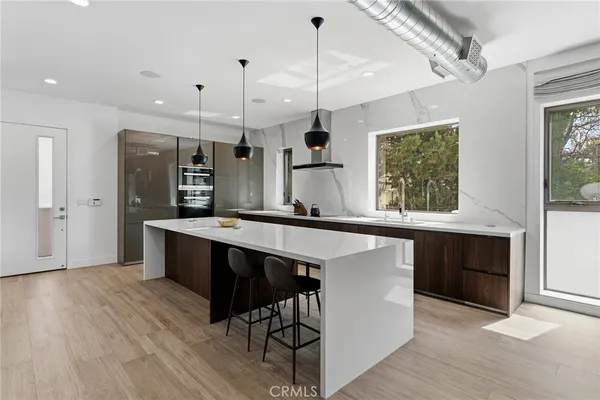 $8,000 | 4141 Duquesne Avenue, Unit 4, Culver City, CA 90232