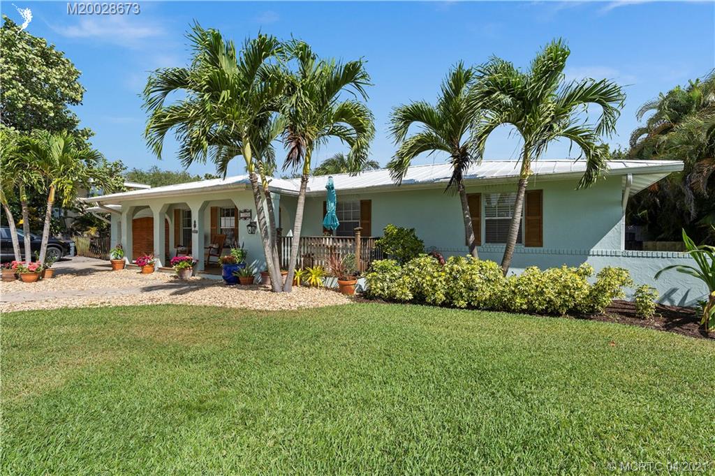 1093 Northwest Spruce Ridge Drive Stuart, FL 34994 - Photo 6 of 40 Gallery Image 6
