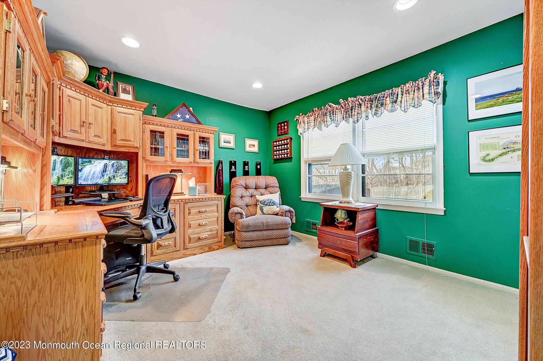 12 Shilling Road Manalapan, NJ 07726 - Photo 20 of 38 OFFICE/BEDROOM