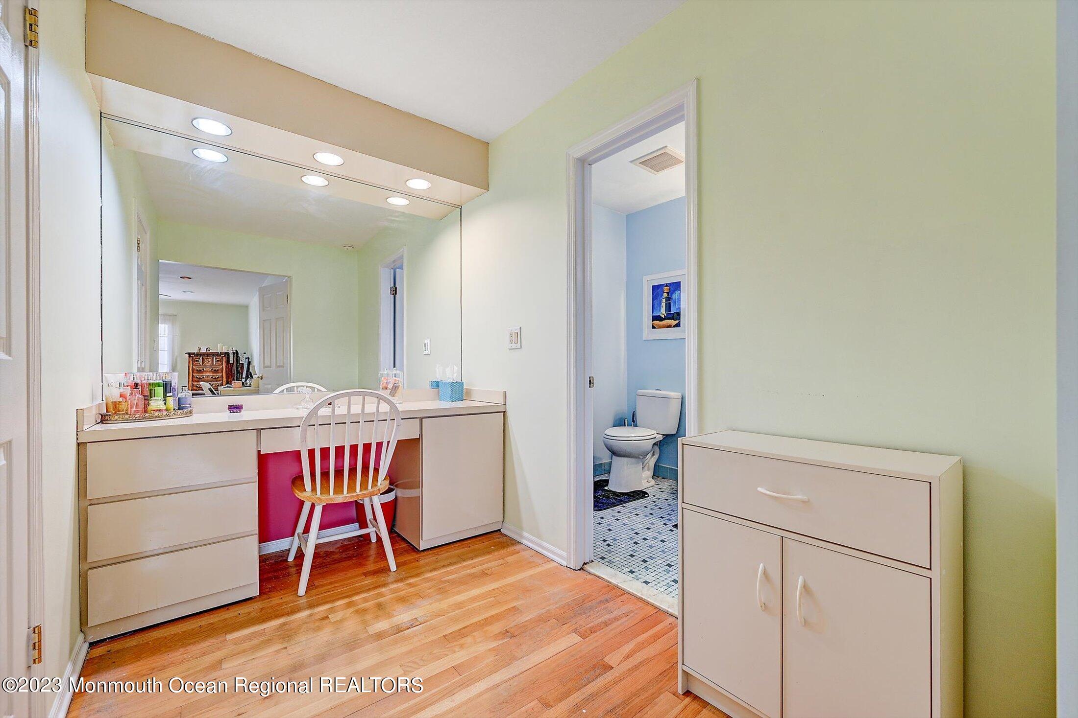 12 Shilling Road Manalapan, NJ 07726 - Photo 23 of 38 MASTER BEDROOM