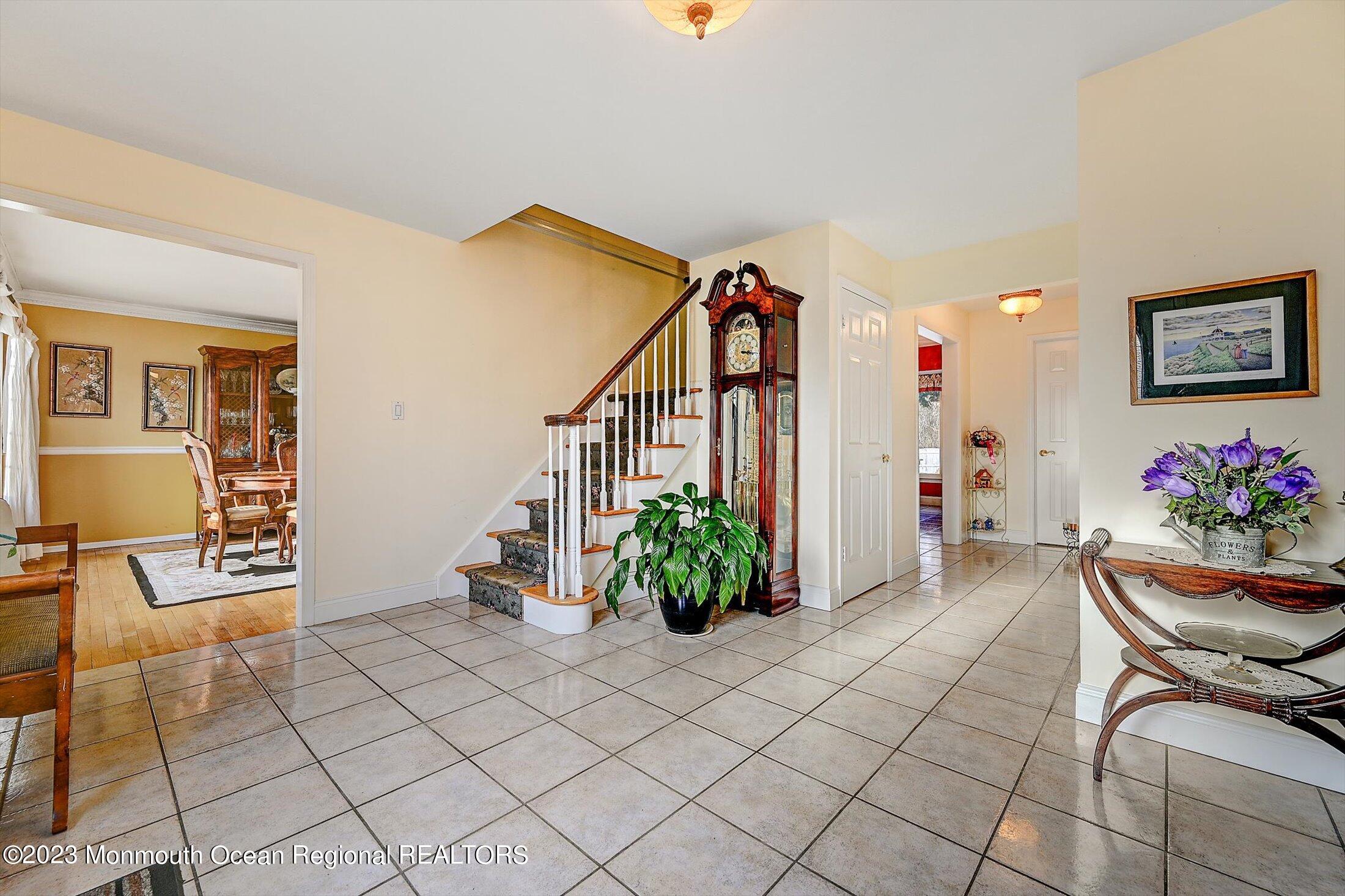 12 Shilling Road Manalapan, NJ 07726 - Photo 4 of 38 FOYER
