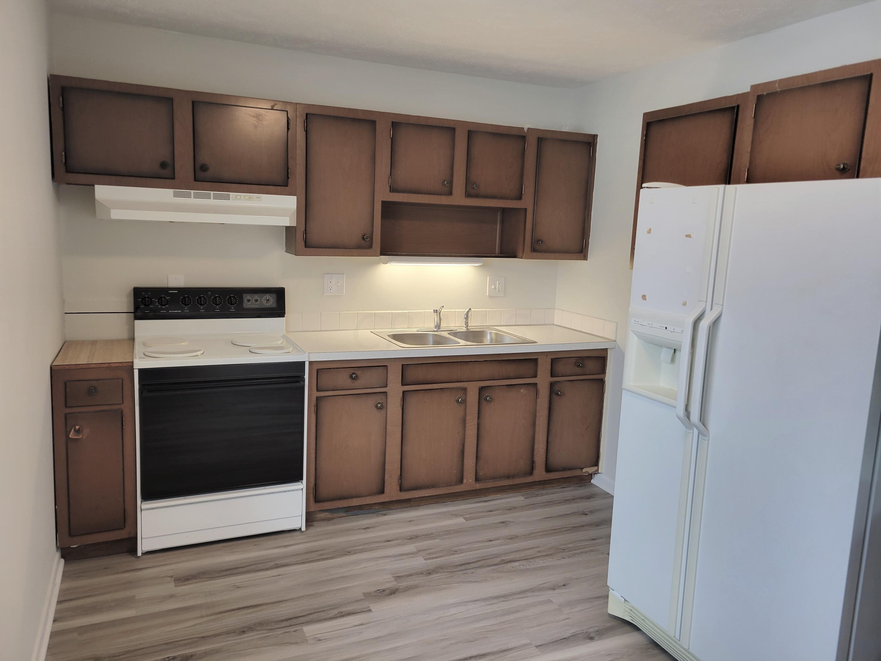 5160 Rutledge Drive North Columbus, OH 43232 - Photo 3 of 18 R1 (3)