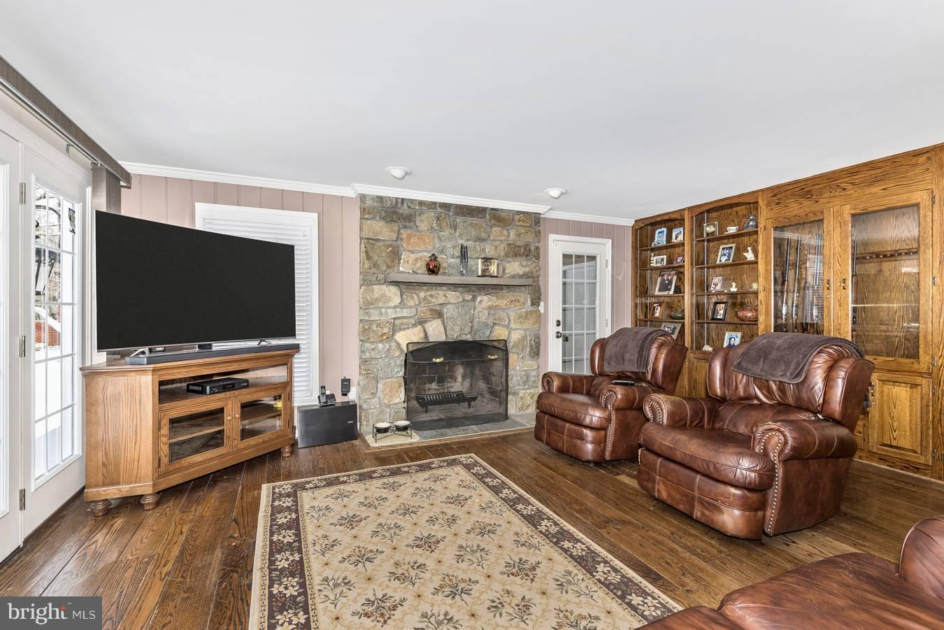 1818 Daisy Road Woodbine, MD 21797 - Photo 12 of 30 Family Room