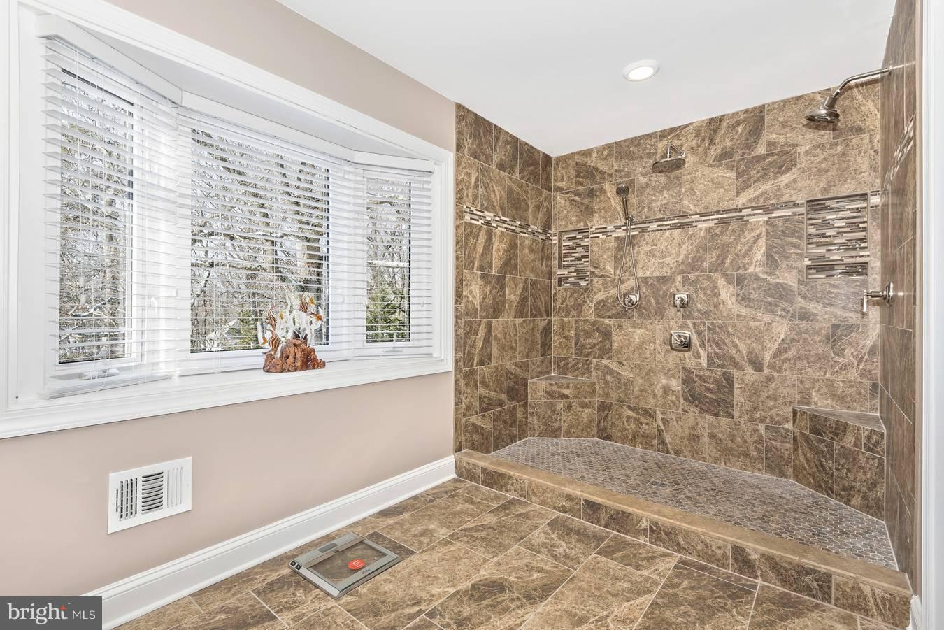 1818 Daisy Road Woodbine, MD 21797 - Photo 17 of 30 Bath (Master)