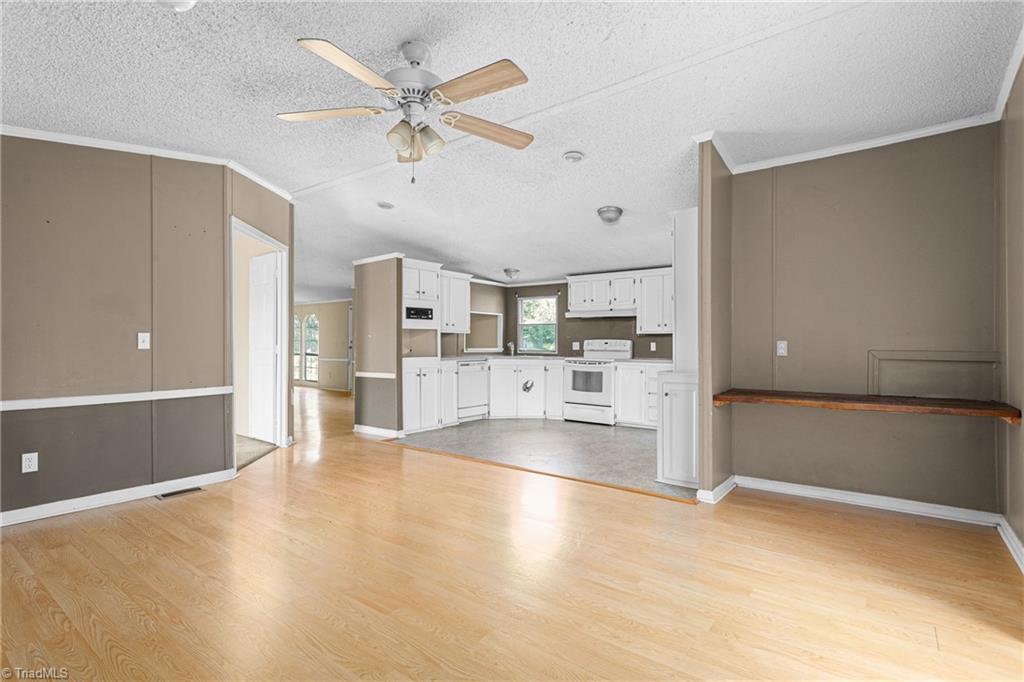 1729 Crawford Road Graham, NC 27253 - Photo 12 of 28 Gallery Image 12