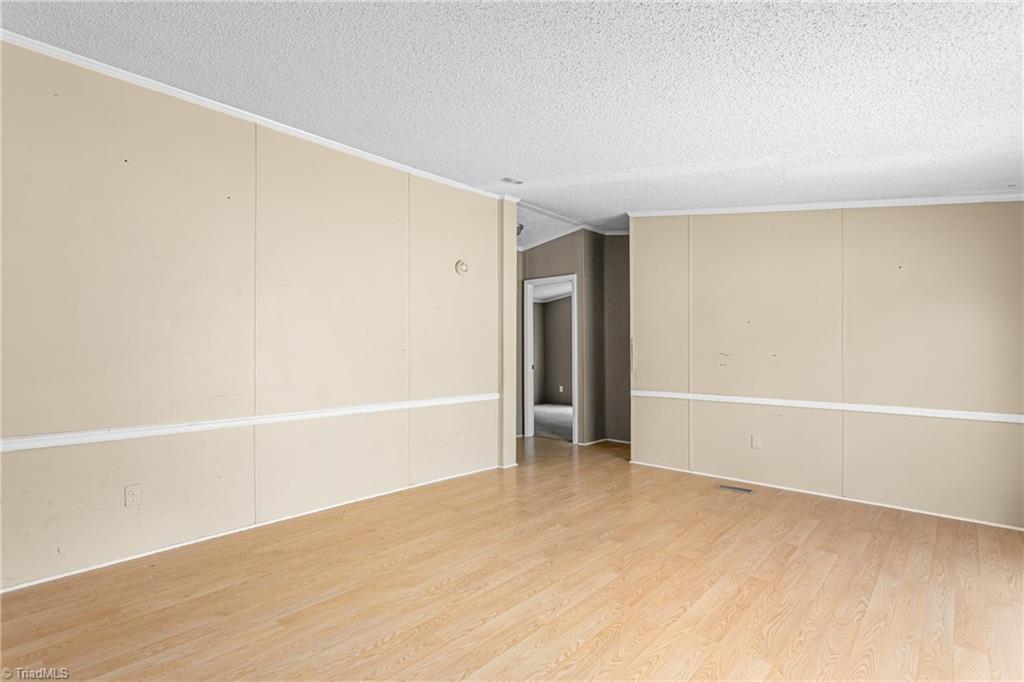 1729 Crawford Road Graham, NC 27253 - Photo 6 of 28 Gallery Image 6