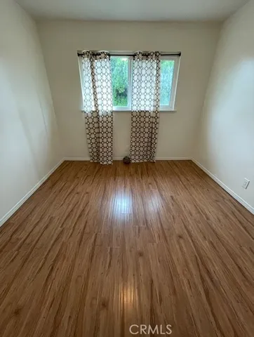 a view of a livingroom with furniture