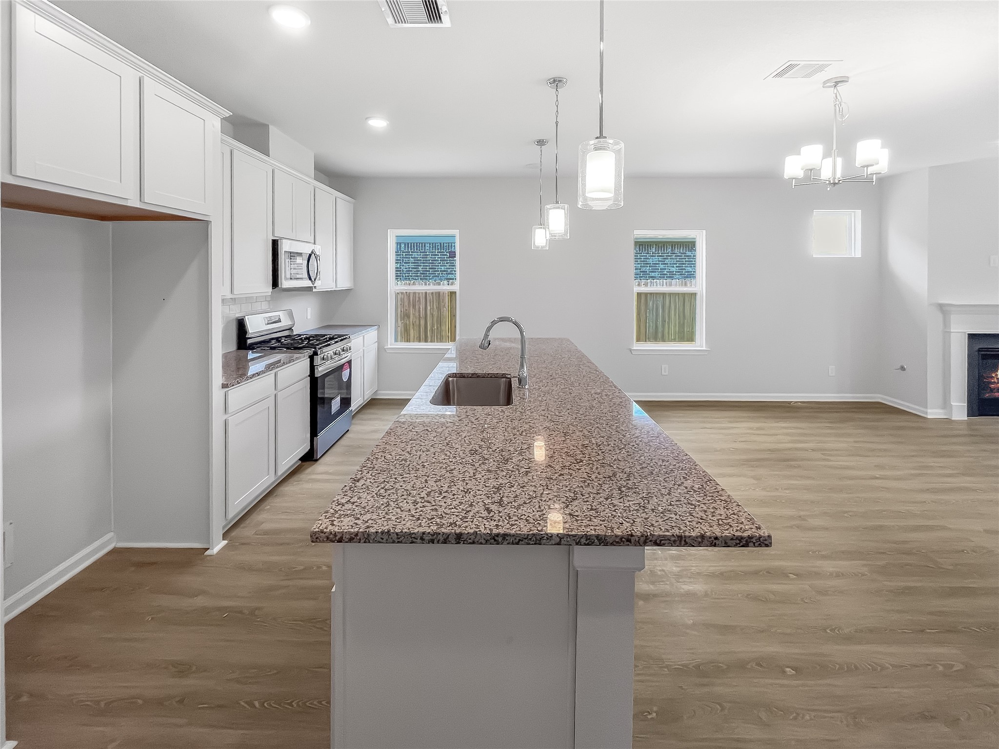 1910 Temple Grove Drive Rosharon, TX 77583 - Photo 2 of 23