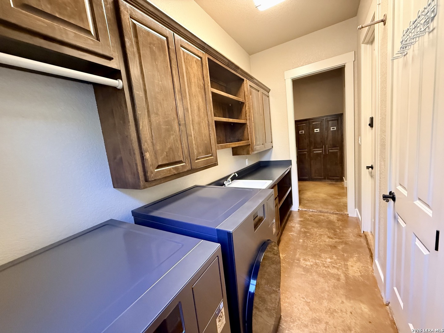 757 Copper Rim Spring Branch, TX 78070 - Photo 35 of 50 a hallway with a large window