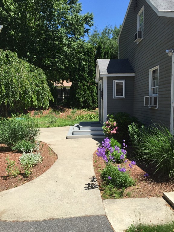51 R Scenic Avenue Webster, MA 01570 - Photo 3 of 5 Gallery Image 3